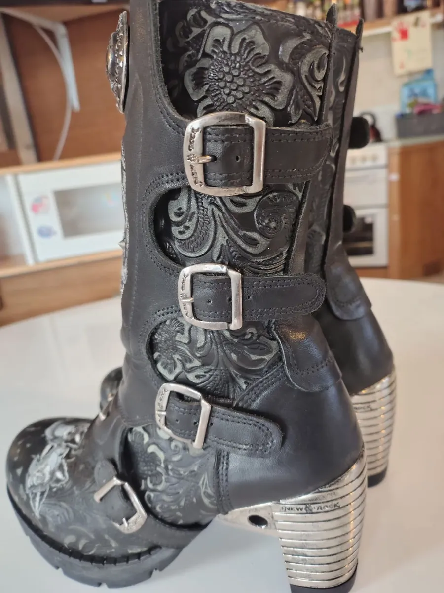 New rock laddies boots size 5 - Image 4