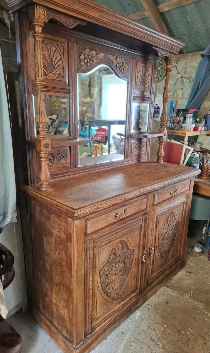 Oak sideboard buffet - Image 1