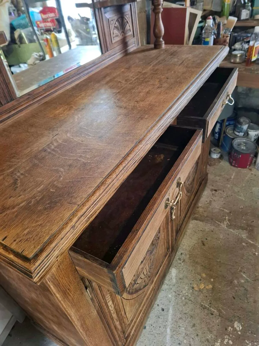 Oak sideboard buffet - Image 3
