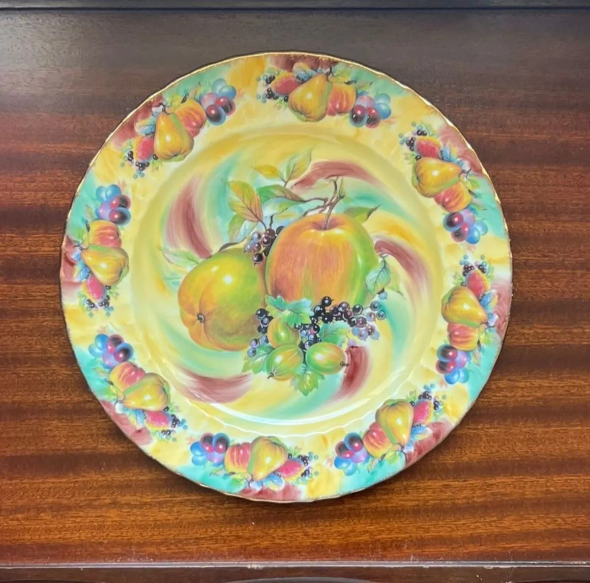 Vintage Plates x 4 - Image 1