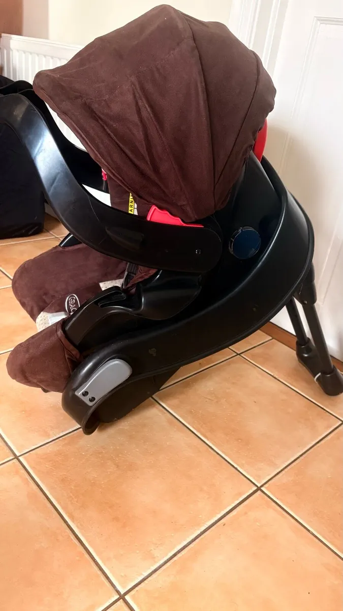 car seat & isofix base Grace - Image 2