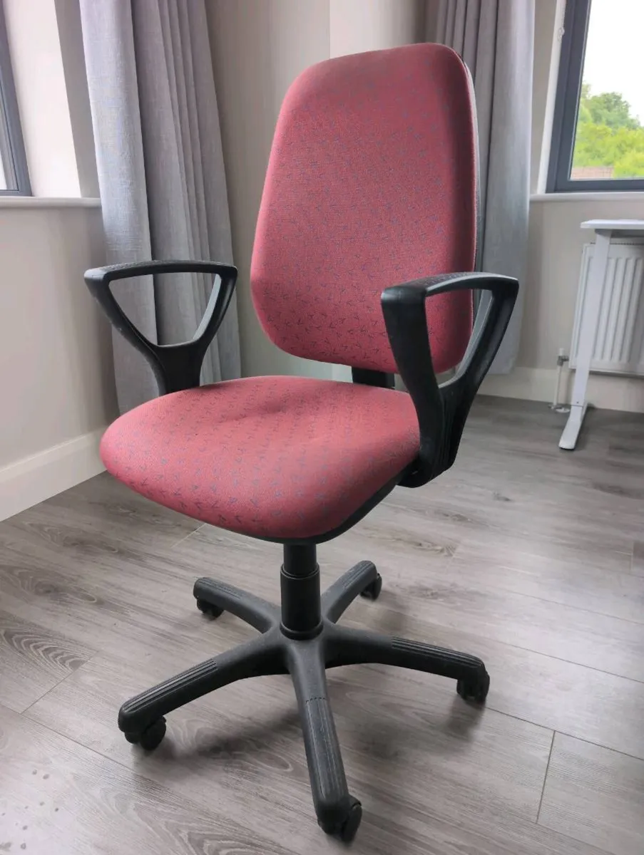 Office ergonomic chair - Image 2