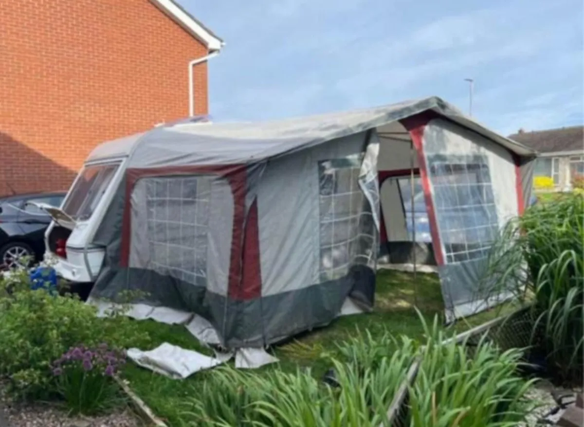 Swift 5/6 berth with Full Awning - Image 4