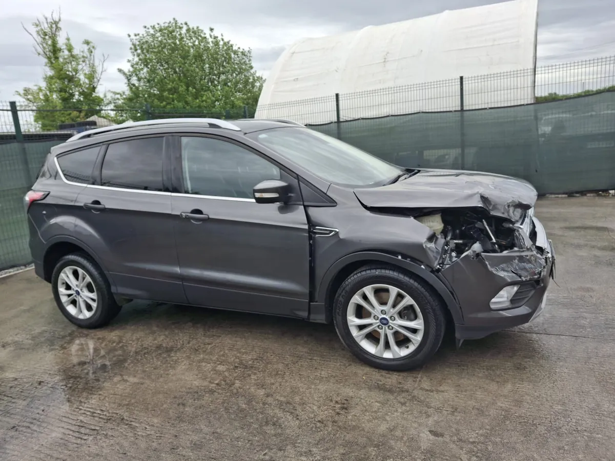 2018 Ford Kuga  Titanium Automatic - Image 3