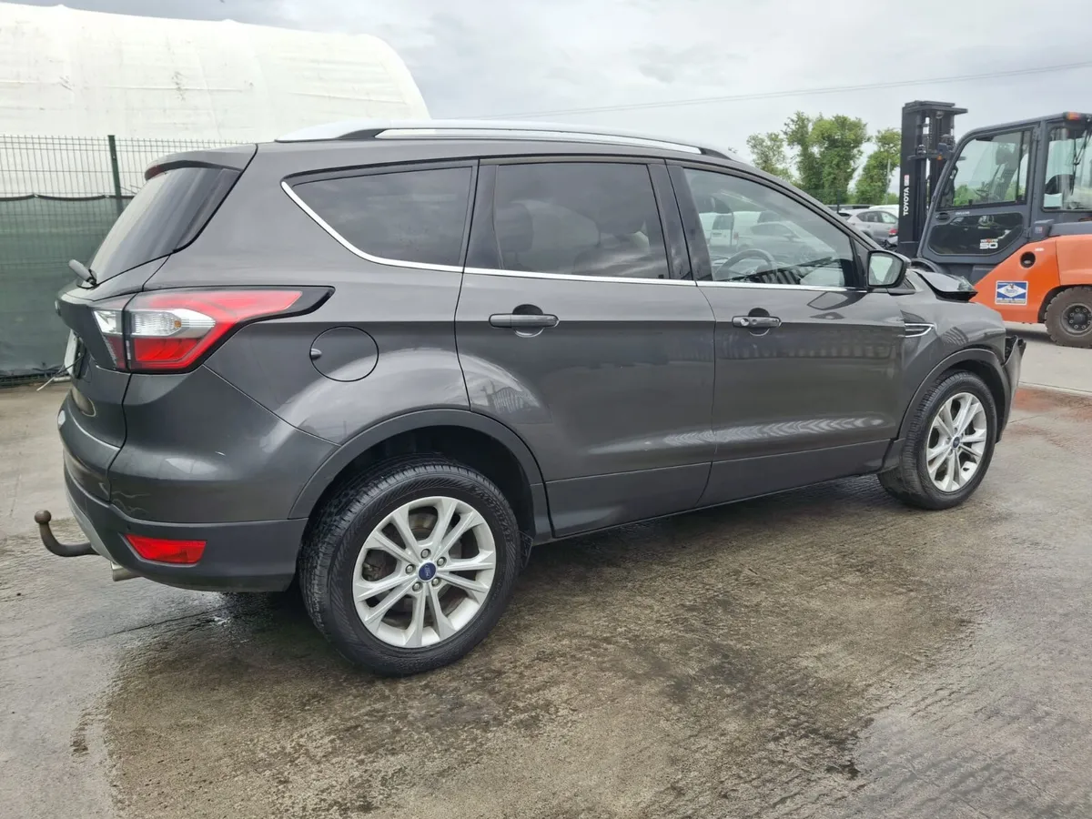 2018 Ford Kuga  Titanium Automatic - Image 3