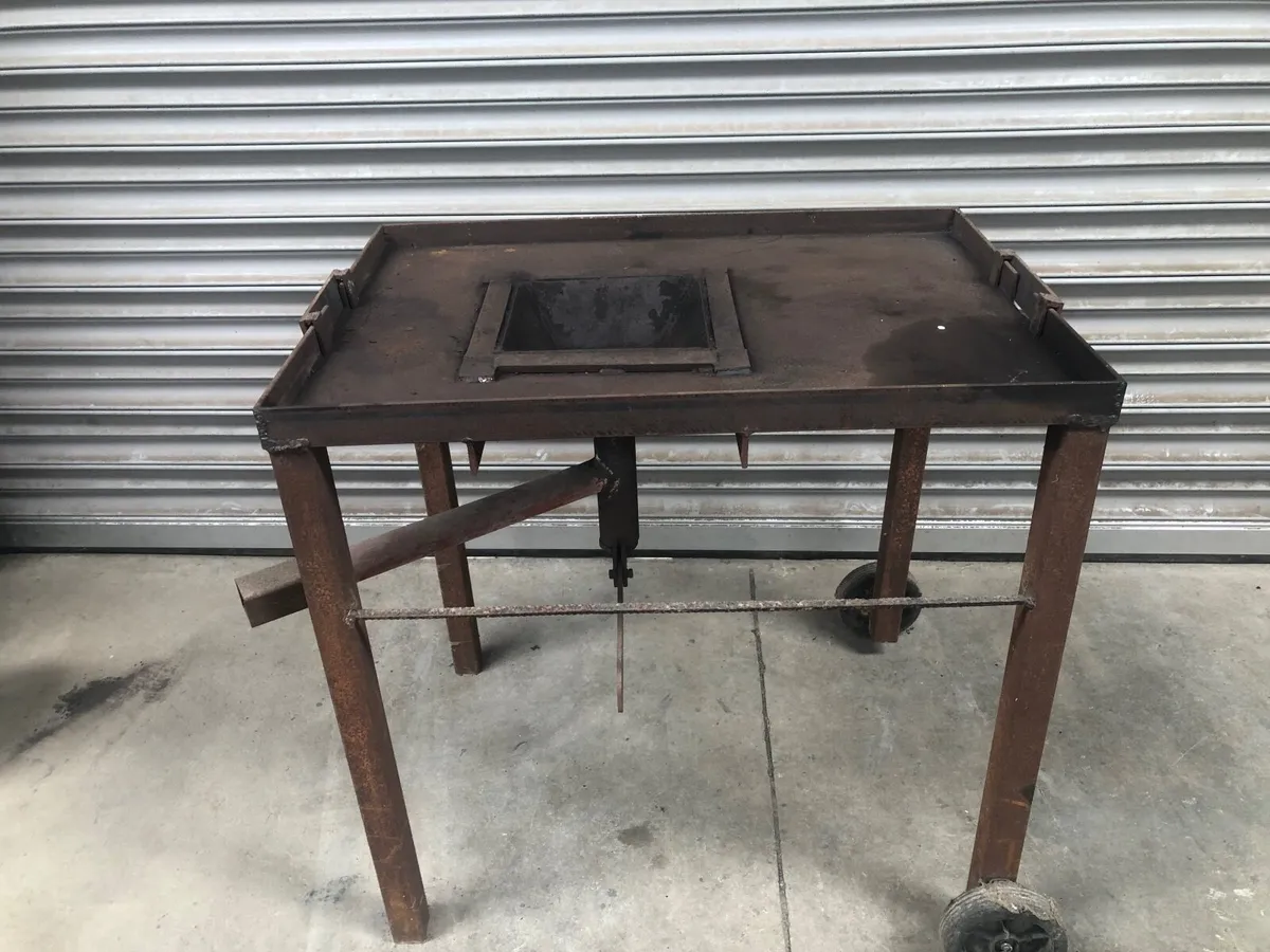 Blacksmith’s anvil and forge - Image 2