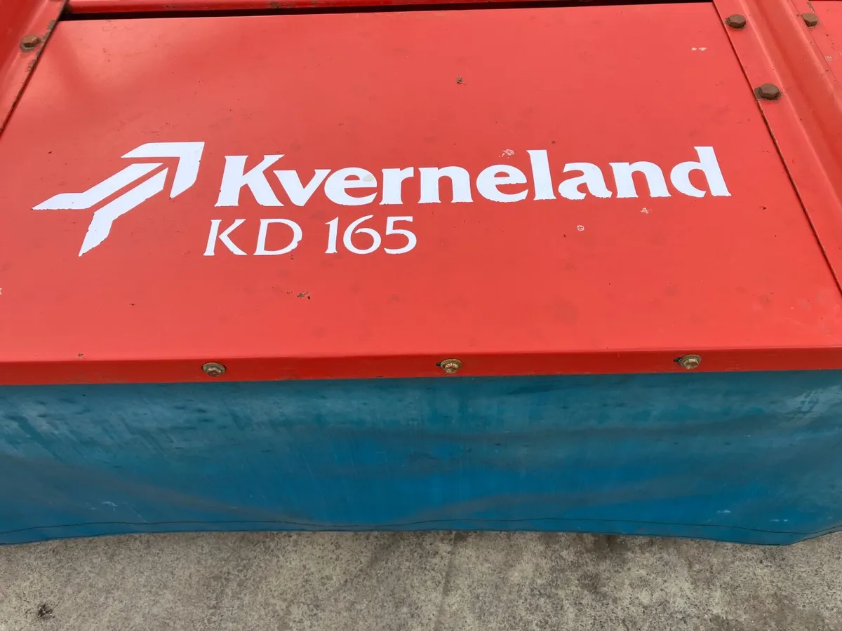 Kverneland kd165 drum mower & bale wrapper tractor - Image 2