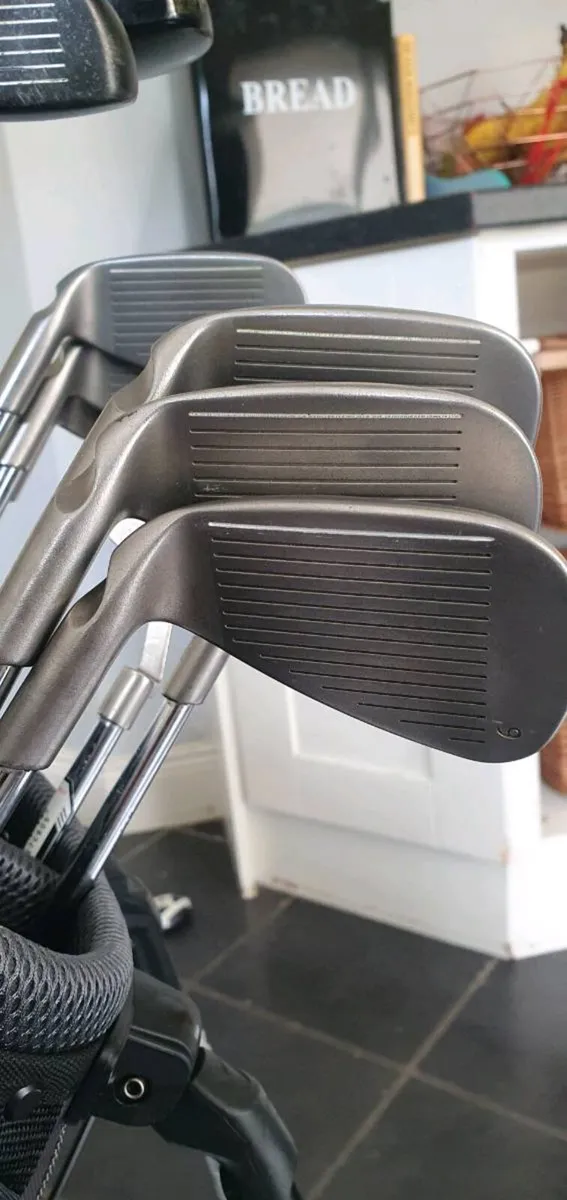 FULL SET OF TOP QUALITY GOLF CLUBS - Image 2