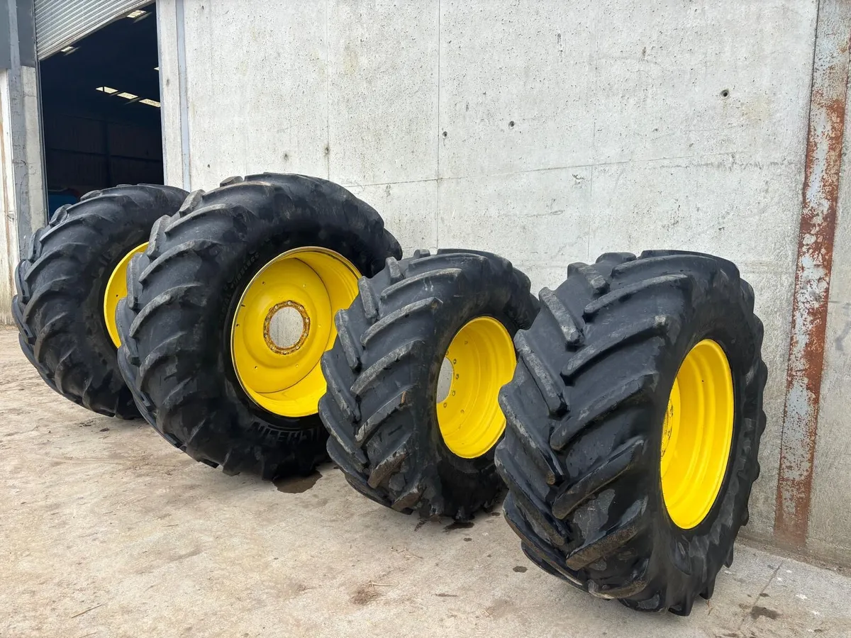 710/70R42 - Image 2