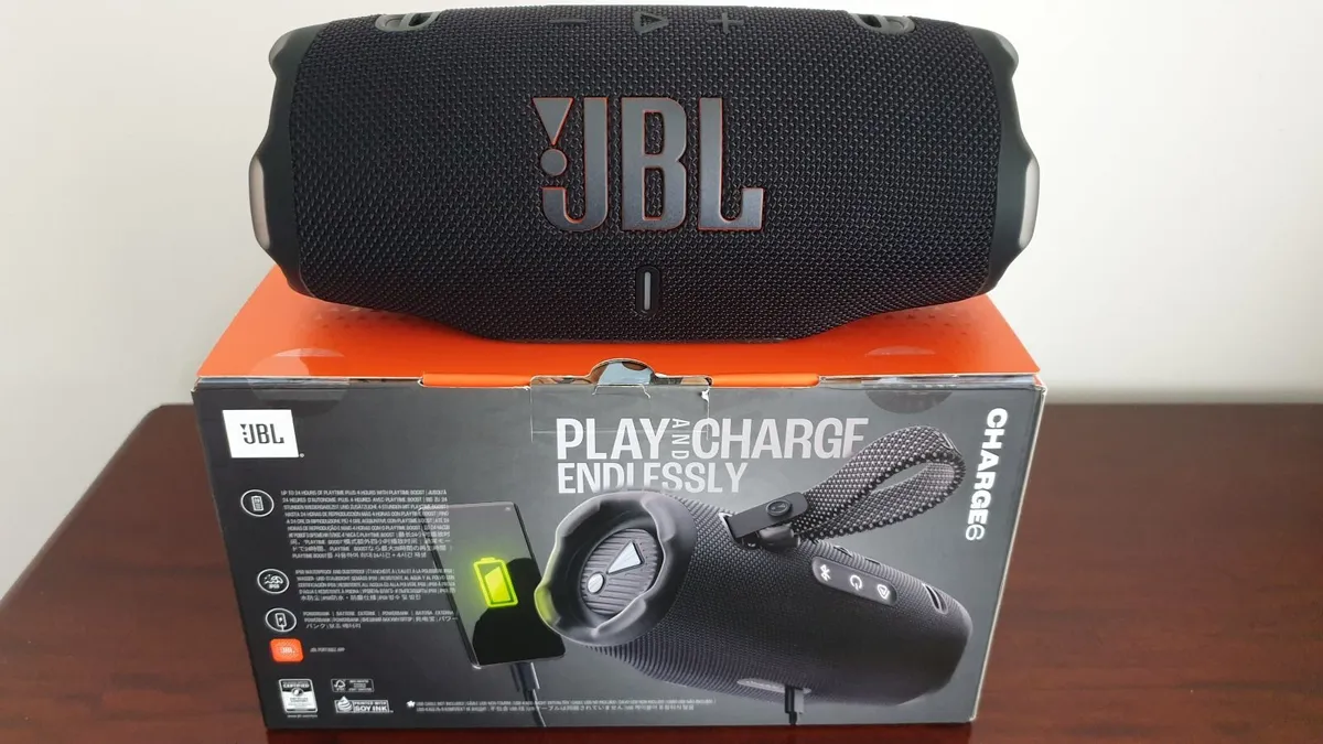JBL Charge 6 bluetooth speaker - Image 1