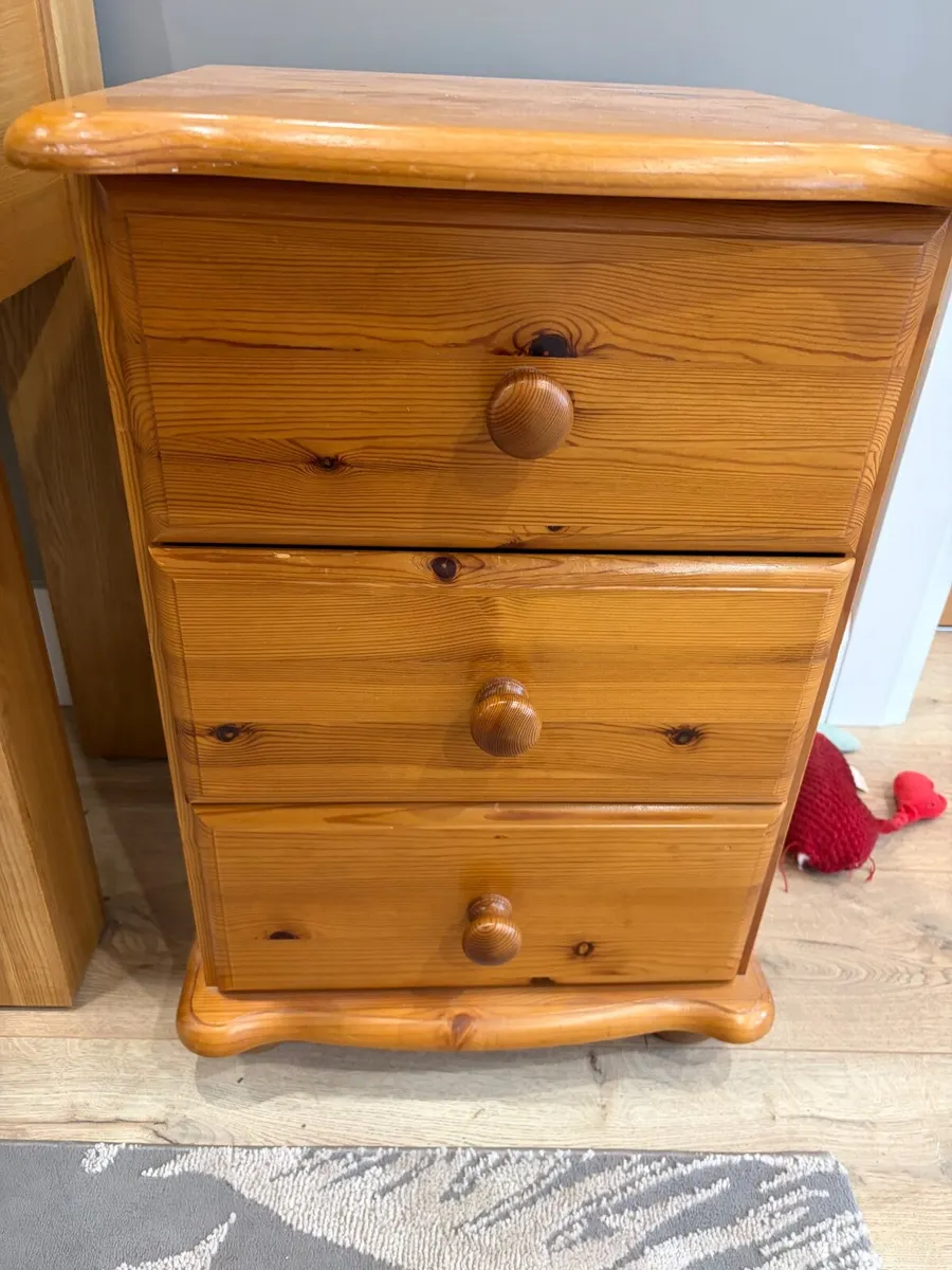 Wardrobe & bedside locker - Image 4
