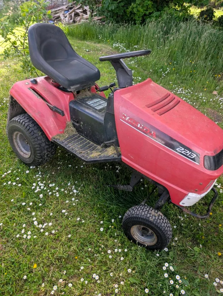 Ride on mower - Image 1