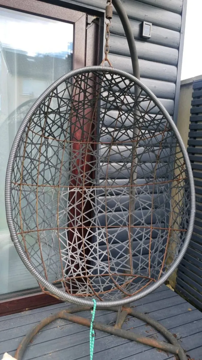 Egg Chair - Image 2