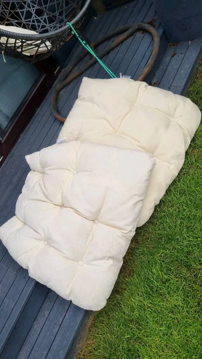 Egg Chair - Image 4