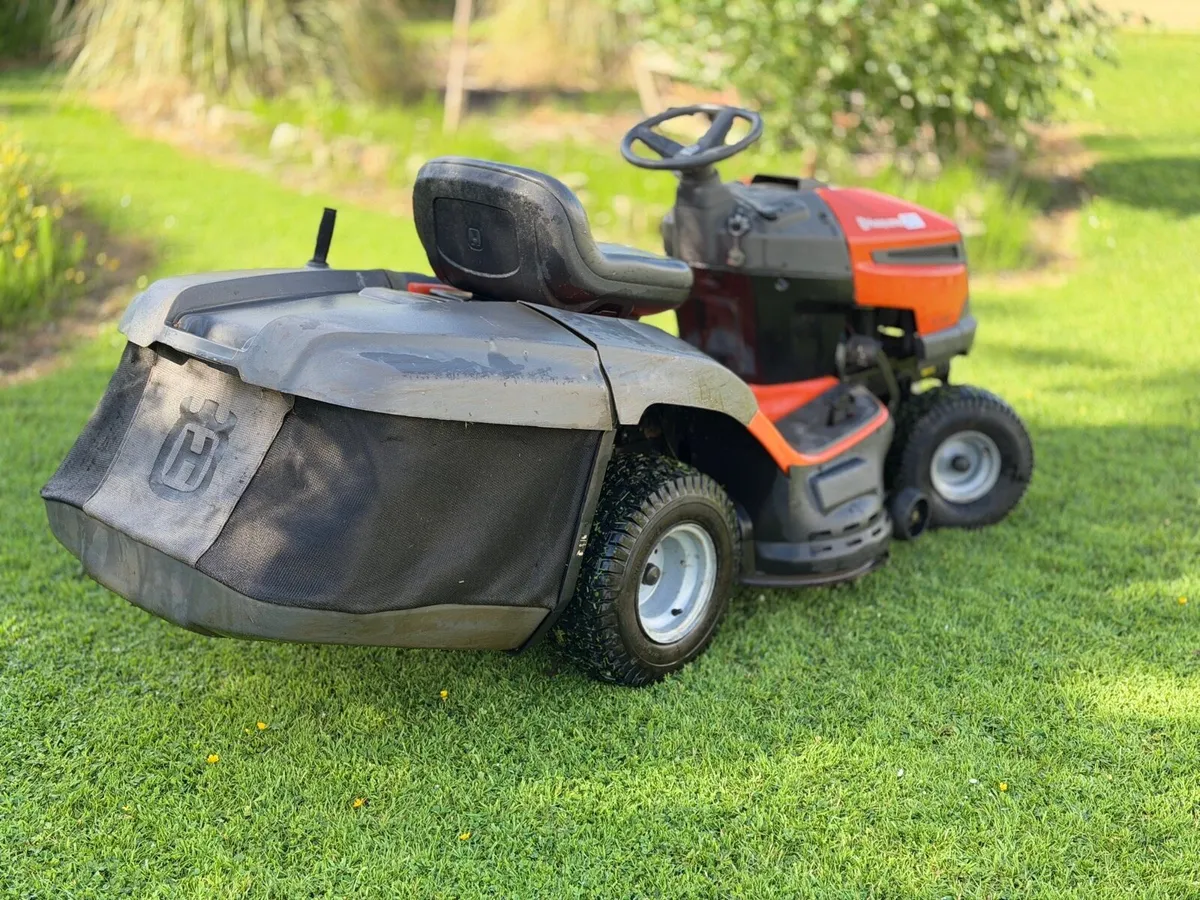 Husqvarna TC138 RideOn AsNew - Image 3