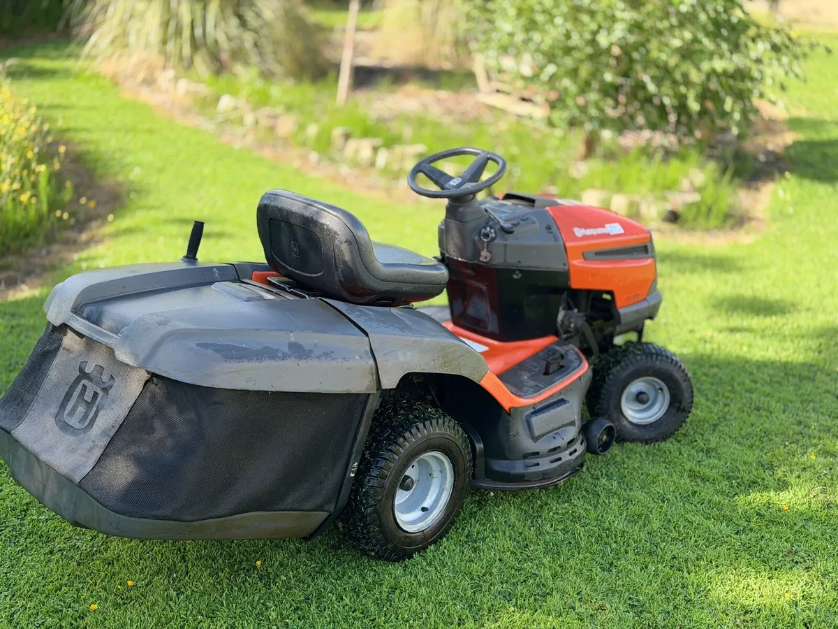 Husqvarna TC138 RideOn AsNew - Image 4
