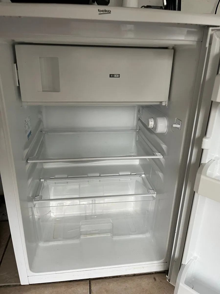 Under counter Fridge - Image 4