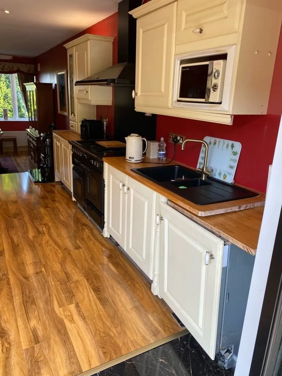 Cream Kitchen + Island+ Solid Oak Worktops + integrated Dishwasher & Fridge/Freezer + new Quartz black Sink & Mixer Tap - Image 4