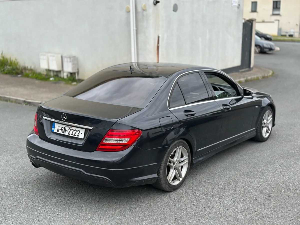 MERCEDES BENZ C220 CDI AMG 2011 - Image 4
