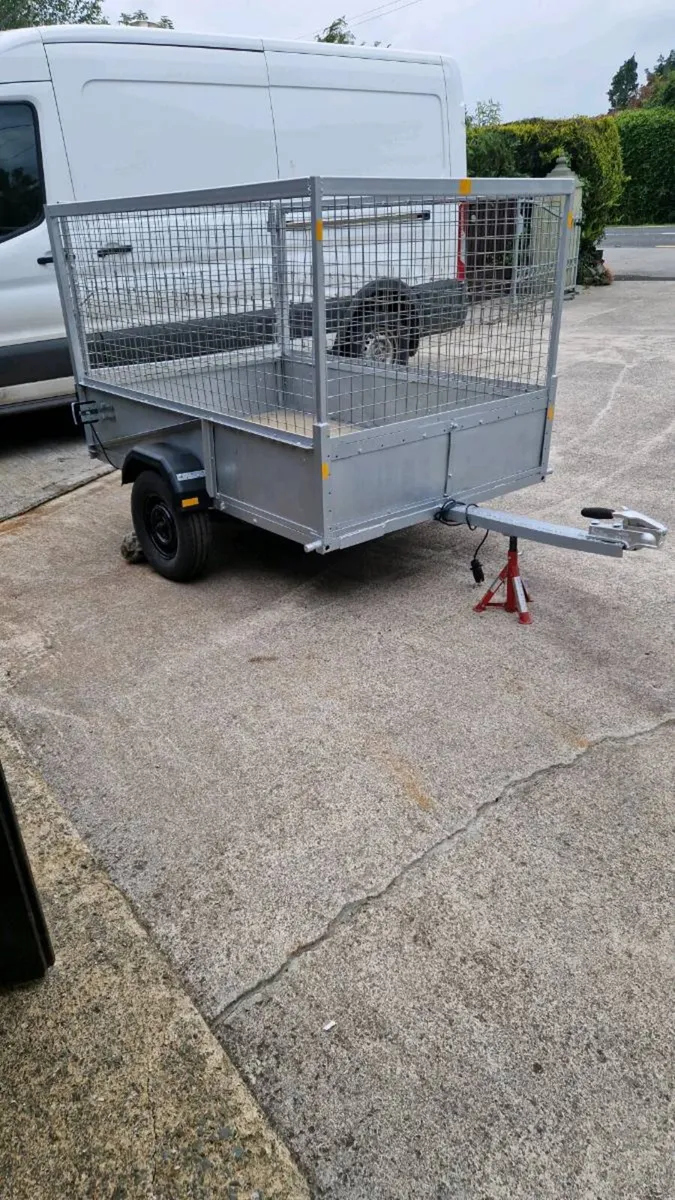 Trailer - Image 1