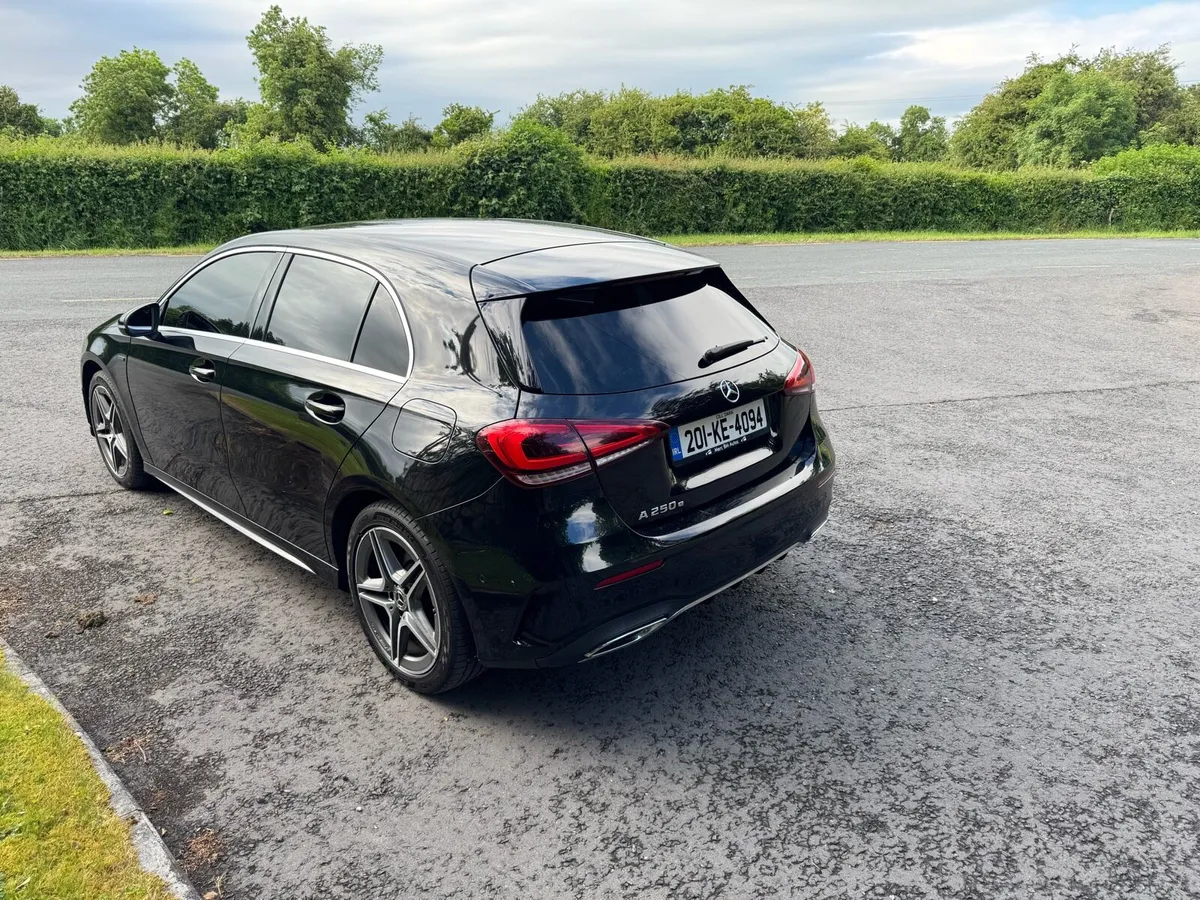 2020 Mercedes A250e Plug in Hybrid Amg Line - Image 4