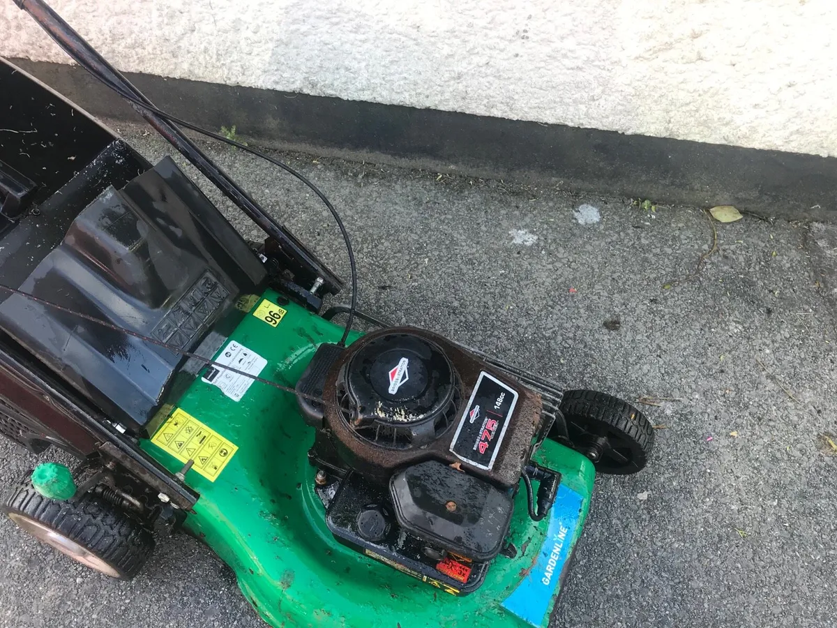 Briggs and stration  Lawnmower - Image 2
