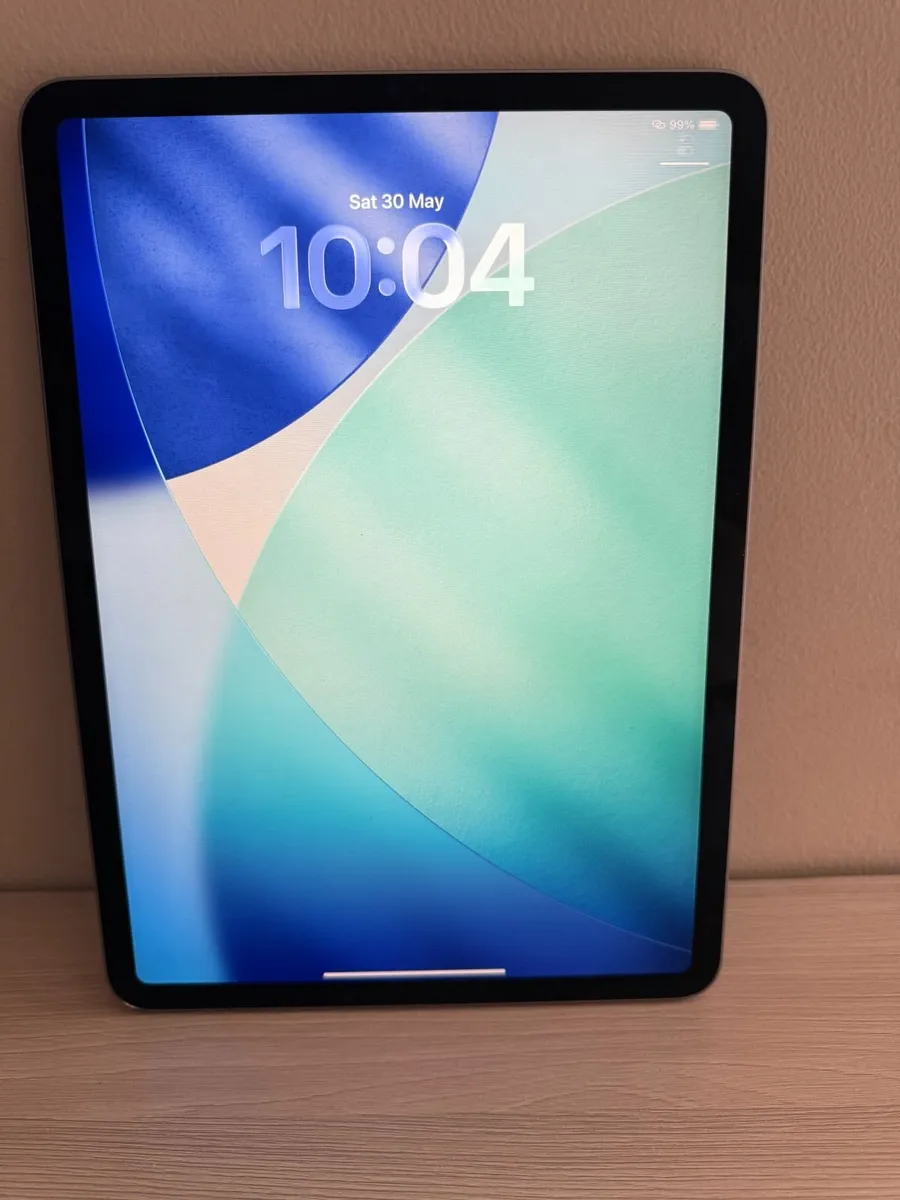 Apple iPad Pro M2 2022 (4th Gen) 128GB Wi-Fi - Image 1