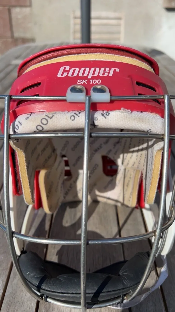Hurling helmets - Image 1