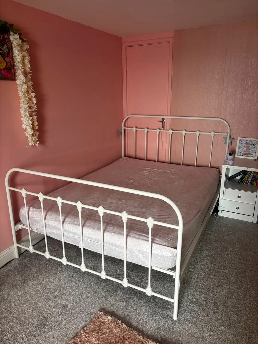 Double bed & Memory Foam Mattress - Image 1