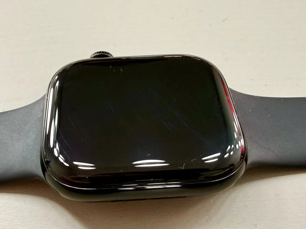 Apple Watch Series 11 46mm *IMMACULATE* - Image 2
