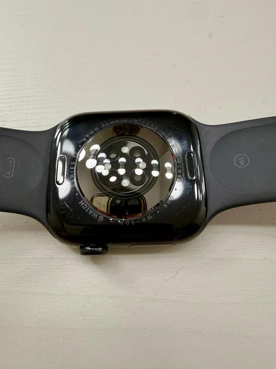 Apple Watch Series 11 46mm *IMMACULATE* - Image 3