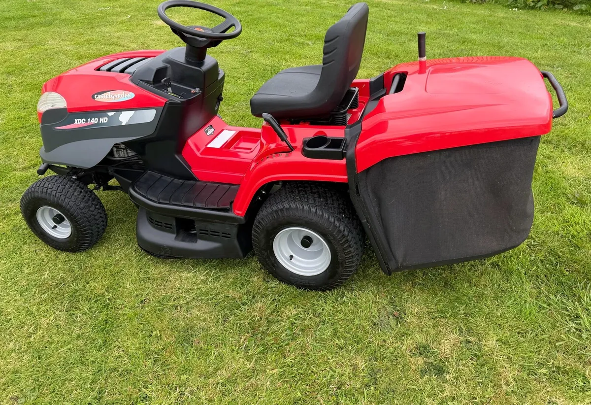 Castlegarden hydrostatic mower - Image 3