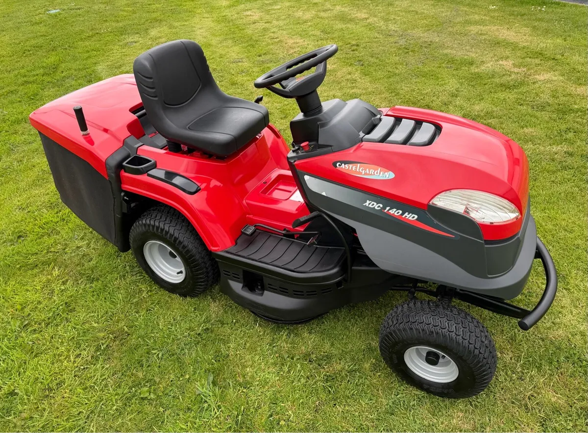 Castlegarden hydrostatic mower - Image 1