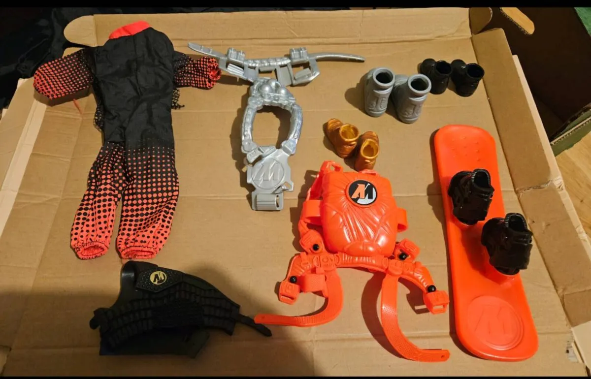 Bundle of Action Men and Accessories - Image 3