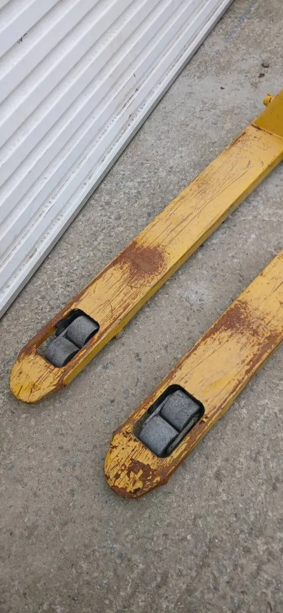 Pallet truck 2500kg - Image 4
