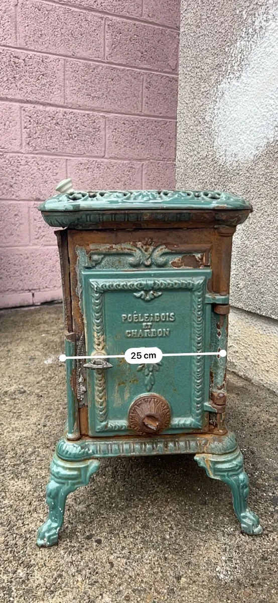 Vintage French-Style Cast Iron Stove - Image 2