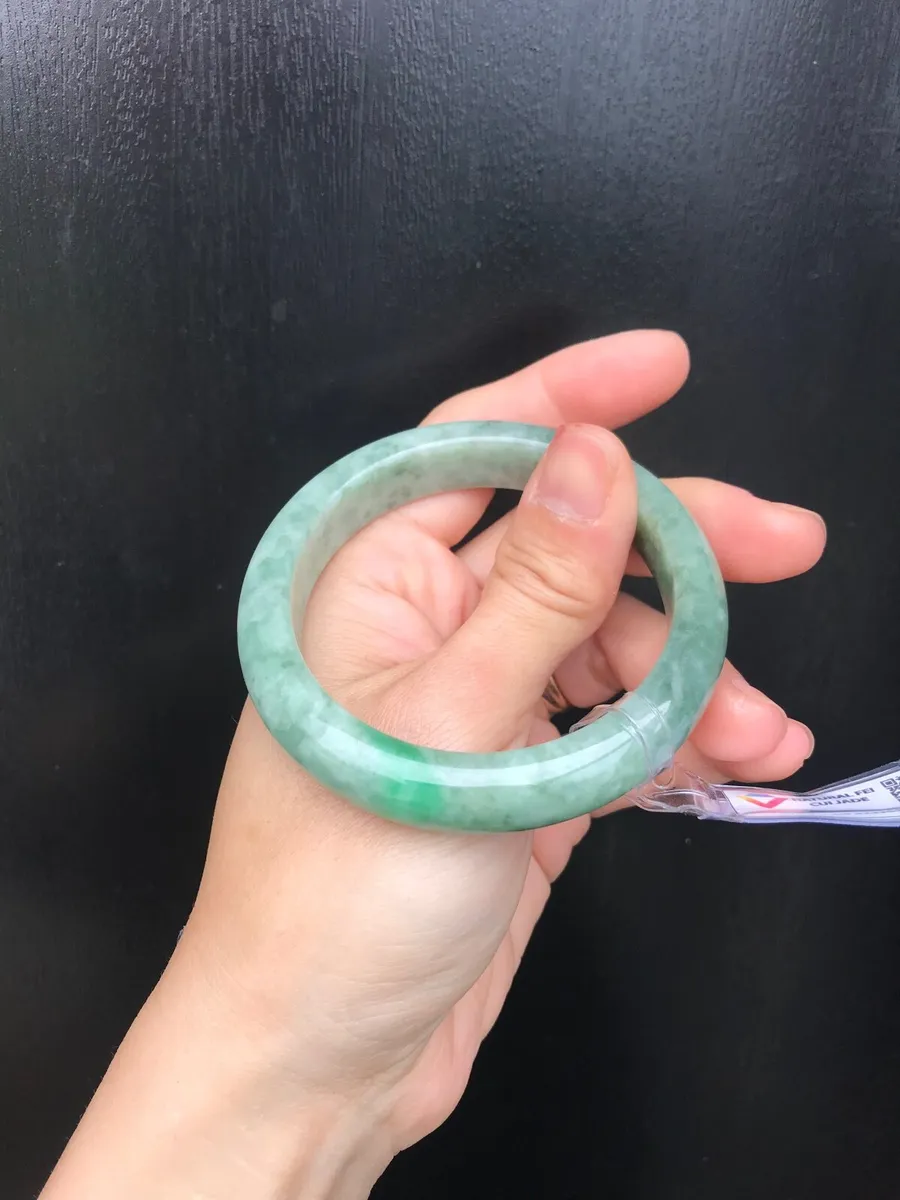 Grade A Burma Jadeite Jade bangle 59mm - Image 1