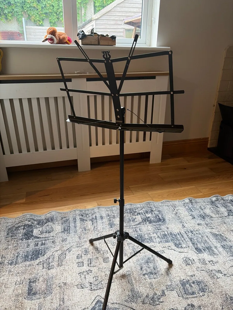 Music sheet stand