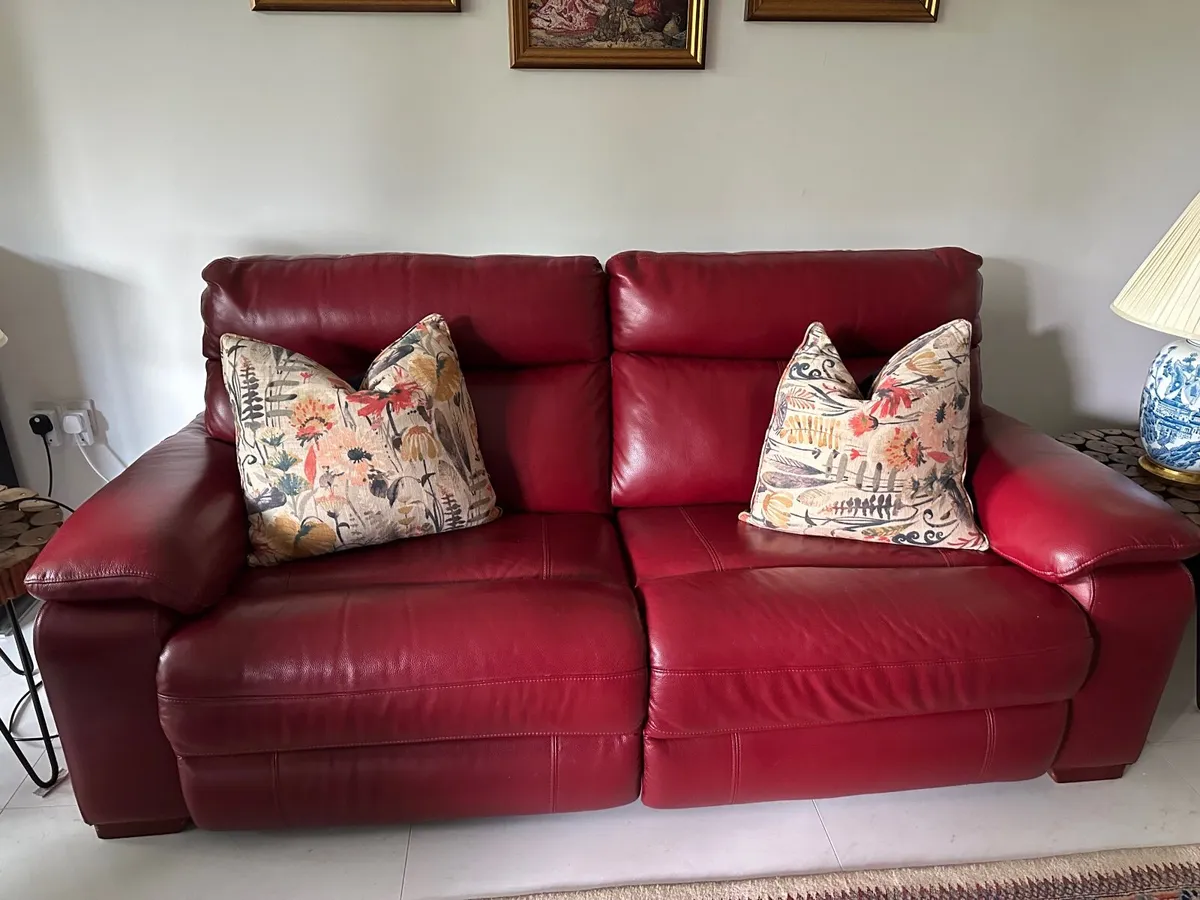 Furniture - Sofa - Image 1