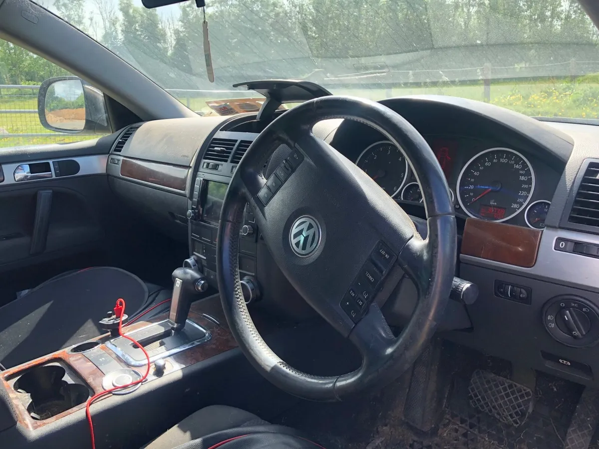 Volkswagen Touareg 2008 3L - Image 2