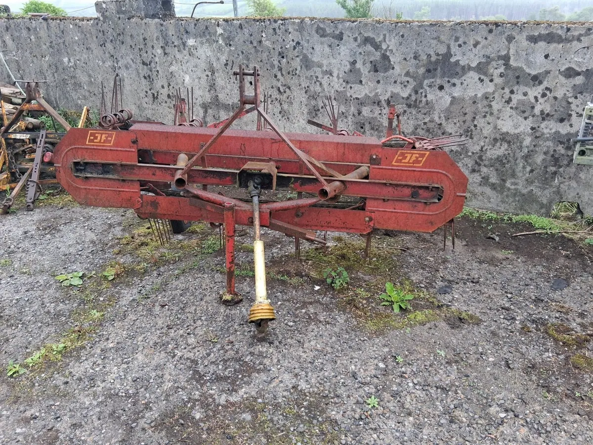 Farm yard clearance *vintage machinery * - Image 1