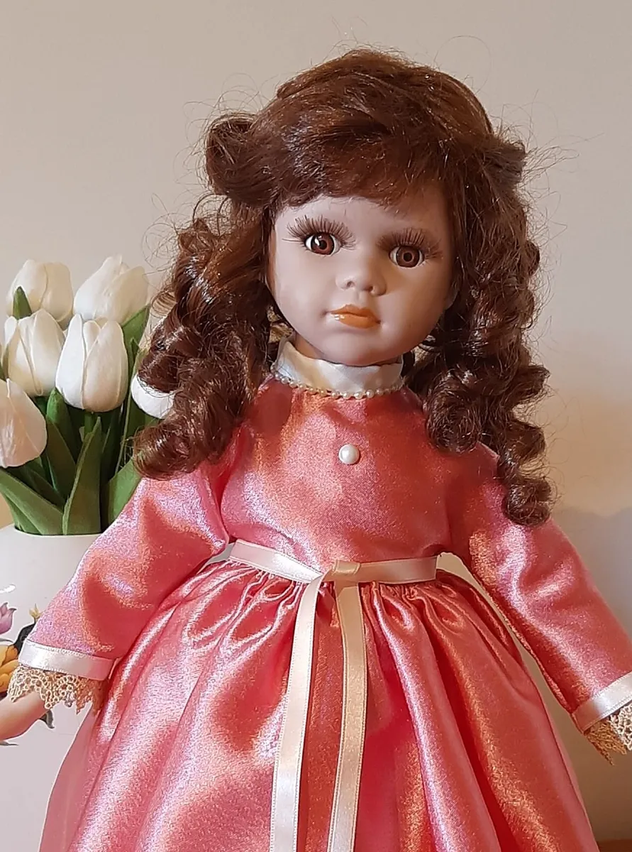 Porcelain dolls - Image 1