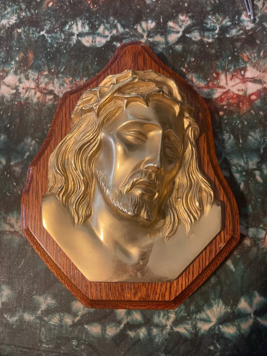 Christ burst head free postage - Image 1