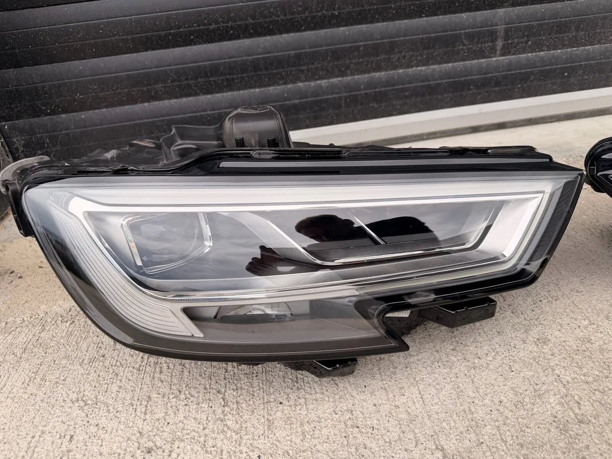 Audi A3 8V Full LED Headlight Genuine OEM - Image 2