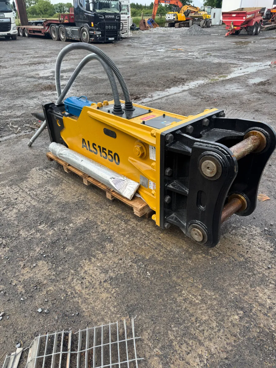 New 2026 Lyals Breaker 35T - Image 1
