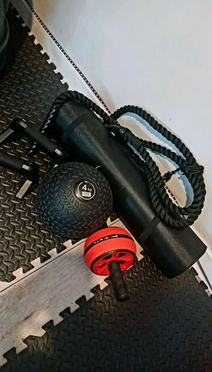 Complete home gym Over half price * LikeNew* - Image 4