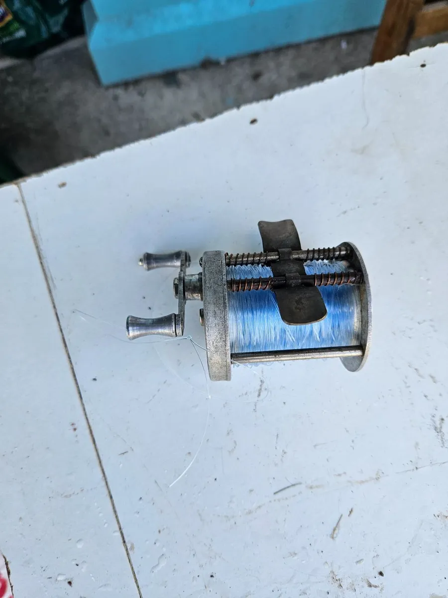 Fishing Reel - Image 3