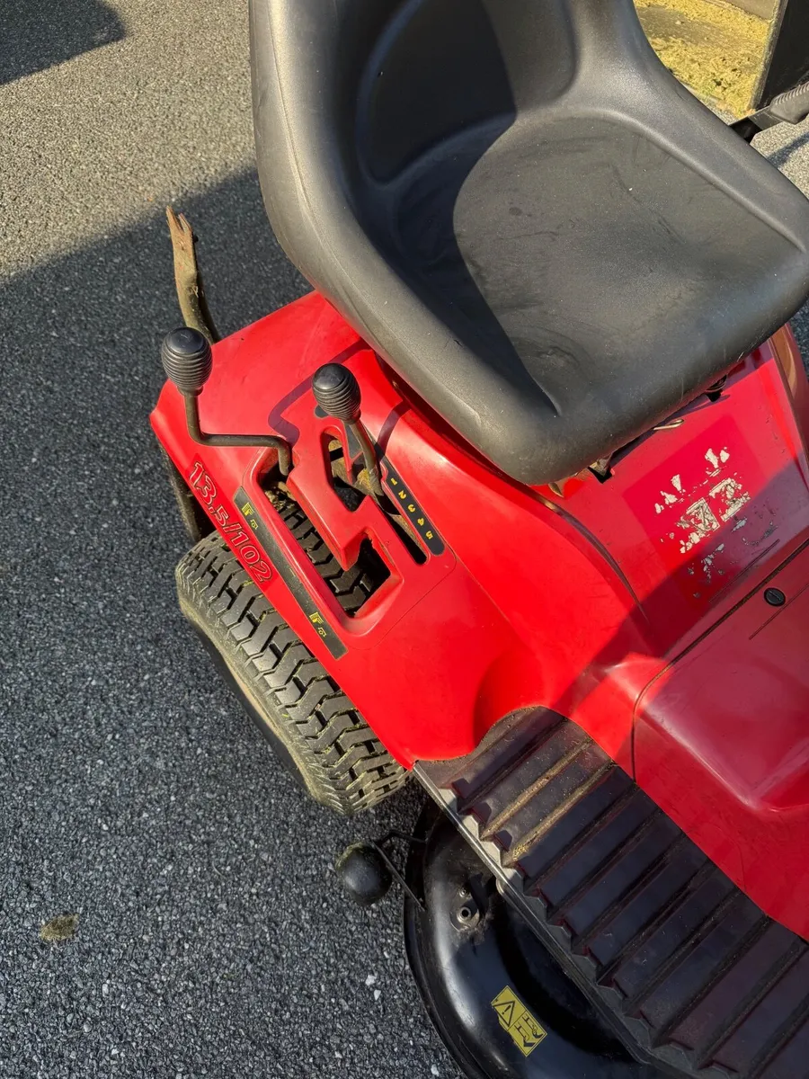 Castel Garden Twin Cut Ride-On Mower - Image 3
