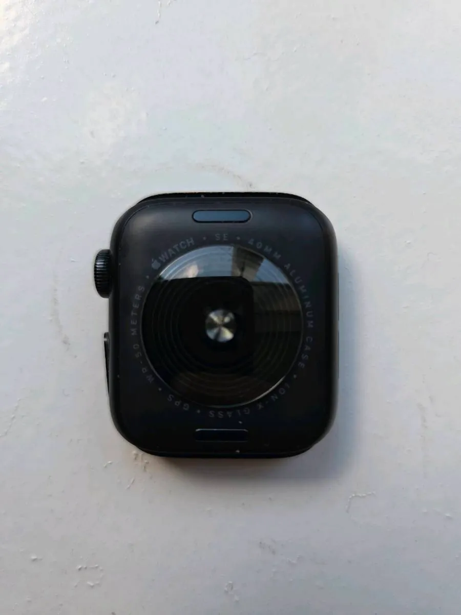 Apple iWatch SE (GPS) 2nd generation 40mm - Image 3