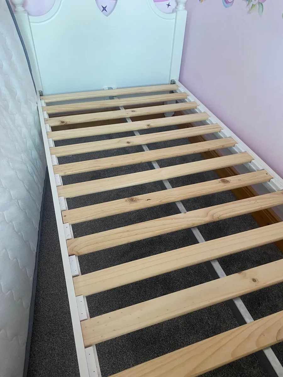 Child’s single bed and mattress - Image 1